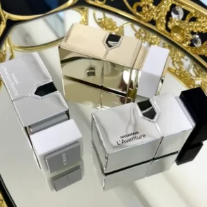 От дерзкого, современного до чувственного, испытайте лучшее из коллекции Al Haramain L'Aventure Eau de Parfum , которая теперь доступна в подарочном наборе, содержащем парфюмерную воду L'Aventure, L'Aventure Blanche и L'Aventure Femme 30ml Eau de Parfums. Наслаивайте, комбинируйте или делитесь этой прекрасно упакованной коллекцией, идеально подходящей для подарка, созданной в соответствии со строгими стандартами, которые вы ожидаете от Al Haramain Perfumes.